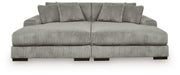Lindyn Super Chaise