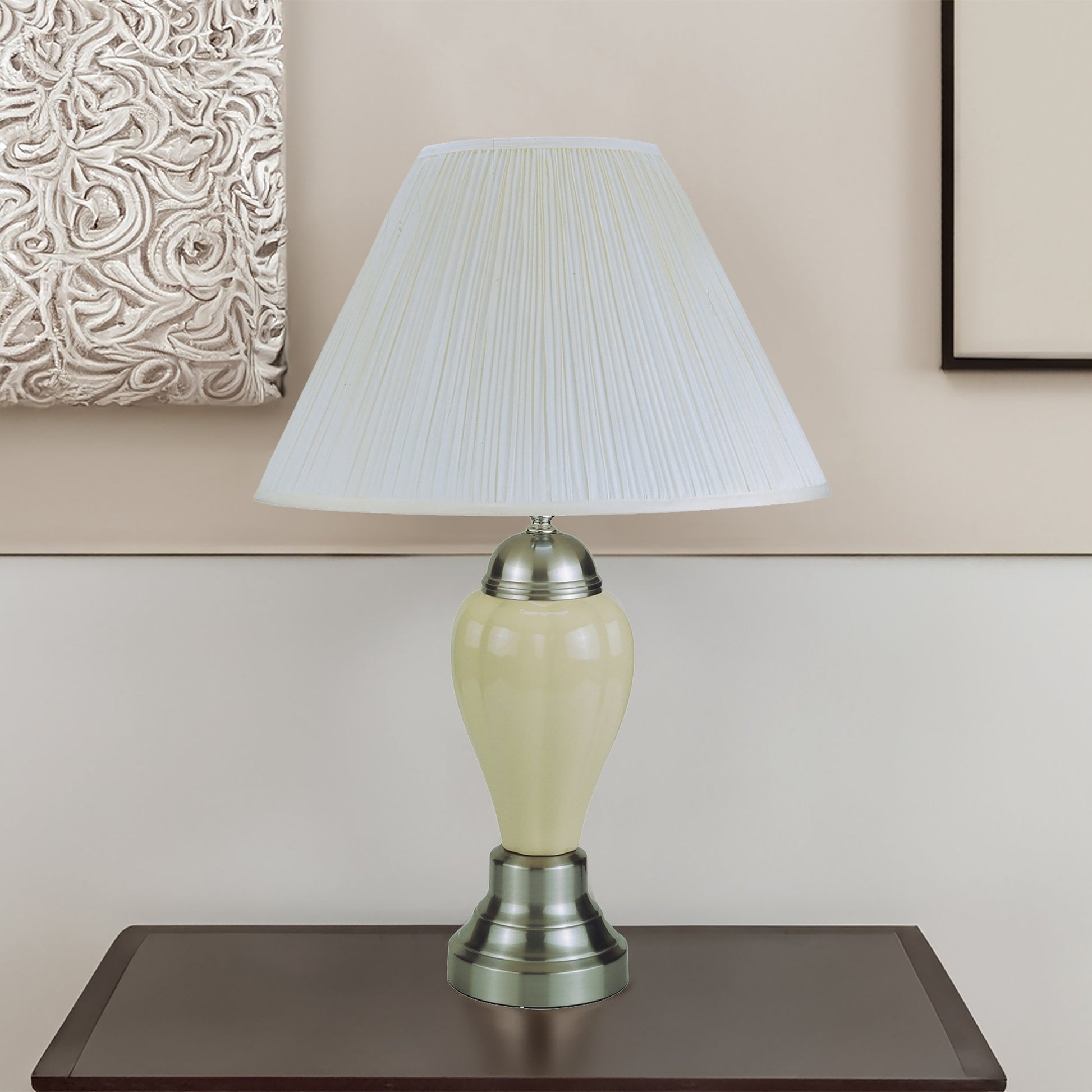 26  PORCELAIN LAMP  BLACK