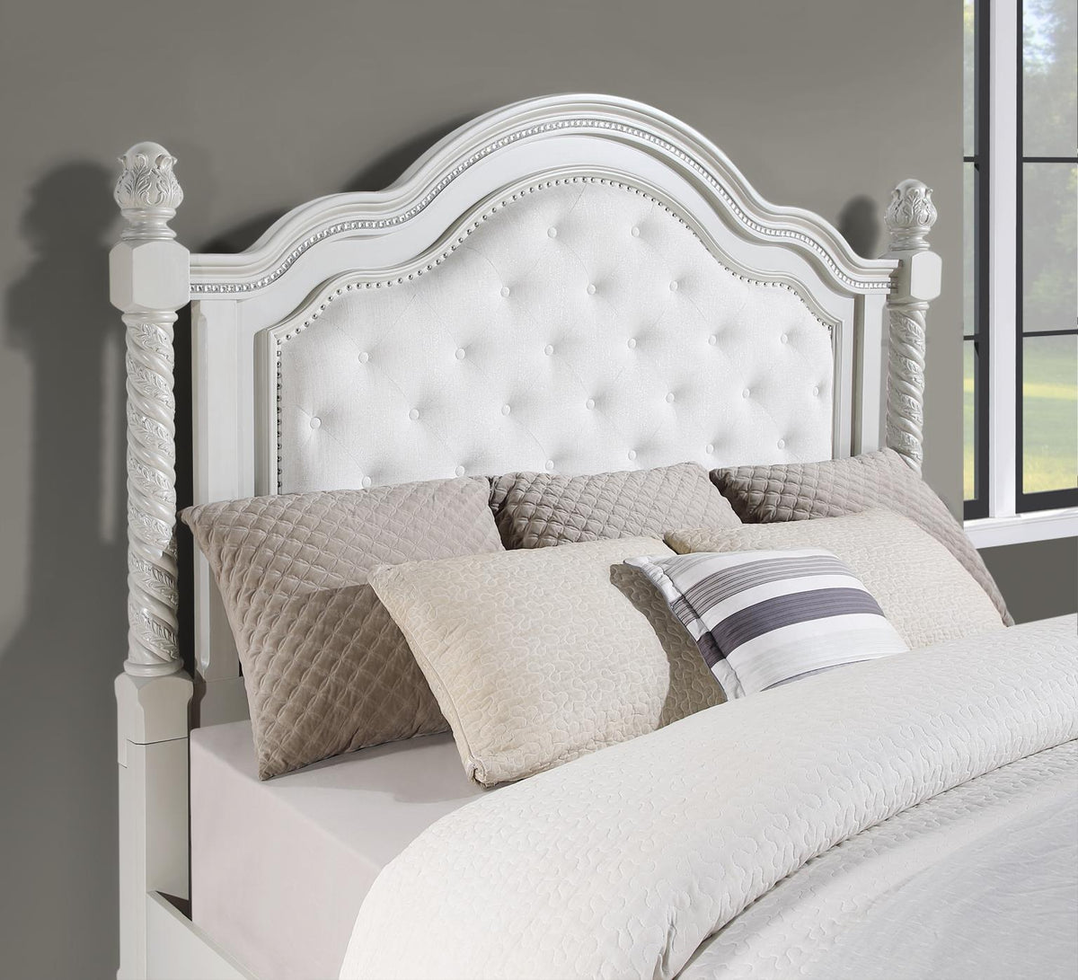 Silver Queen 3-Piece Bedroom Set B033