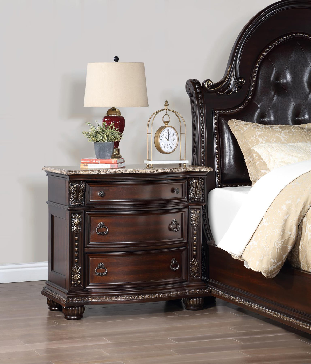 Cherry Queen 3-Piece Bedroom Set