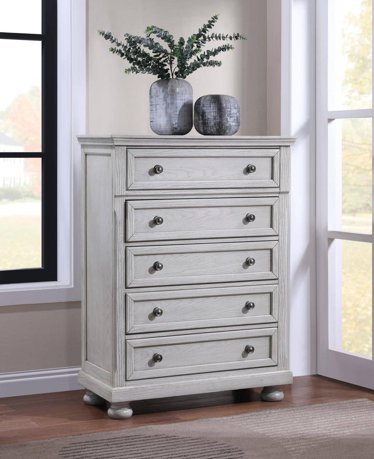 White Queen 5-Piece Bedroom Set B071