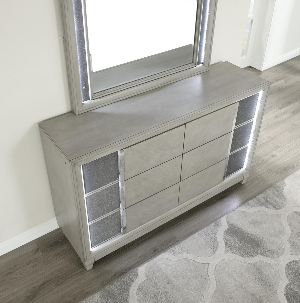 Gray Queen 5-Piece Bedroom Set B090