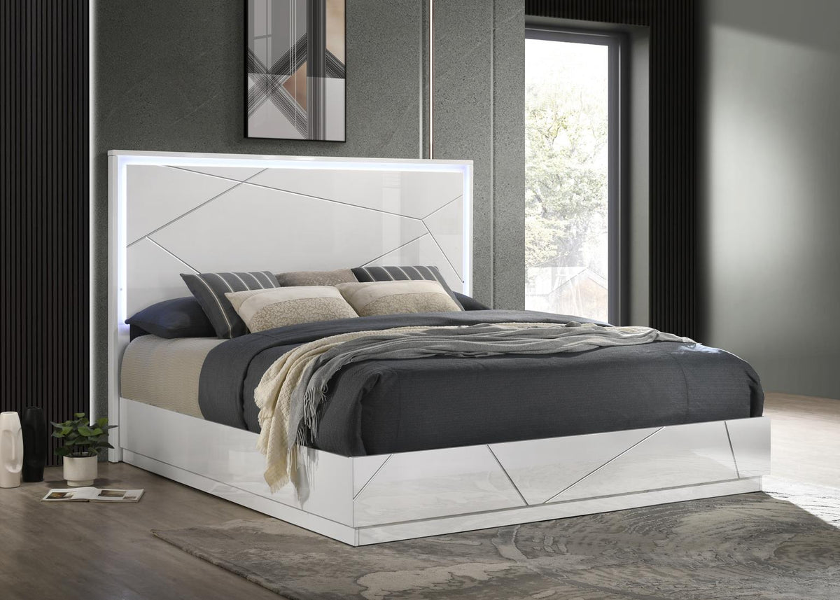 White/Gray Line King 3-Piece Bedroom Set