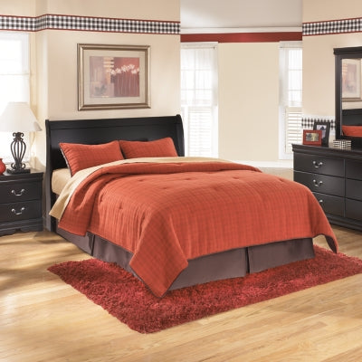 Huey Vineyard Queen Sleigh Headboard, Dresser, Mirror and Nightstand