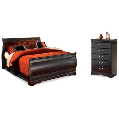 Huey Vineyard Queen Sleight Bed and Chest