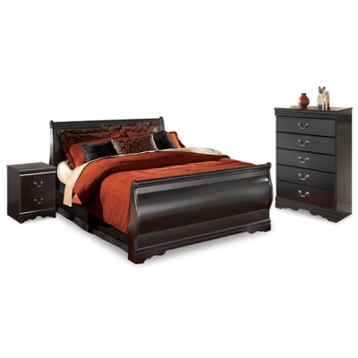 Huey Vineyard Full Sleigh Bed, Chest and 2 Nightstands