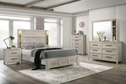 Antique White King 3-Piece Bedroom Set B318