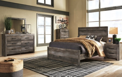 Wynnlow Queen Panel Bed, Dresser, Mirror, Chest and 2 Nightstands