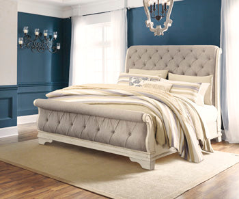 Realyn Queen Upholstered Sleigh Headboard