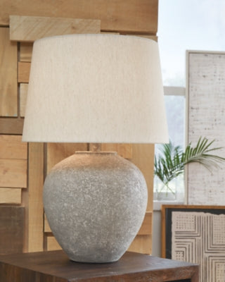 Dreward Table Lamp (Set of 2)