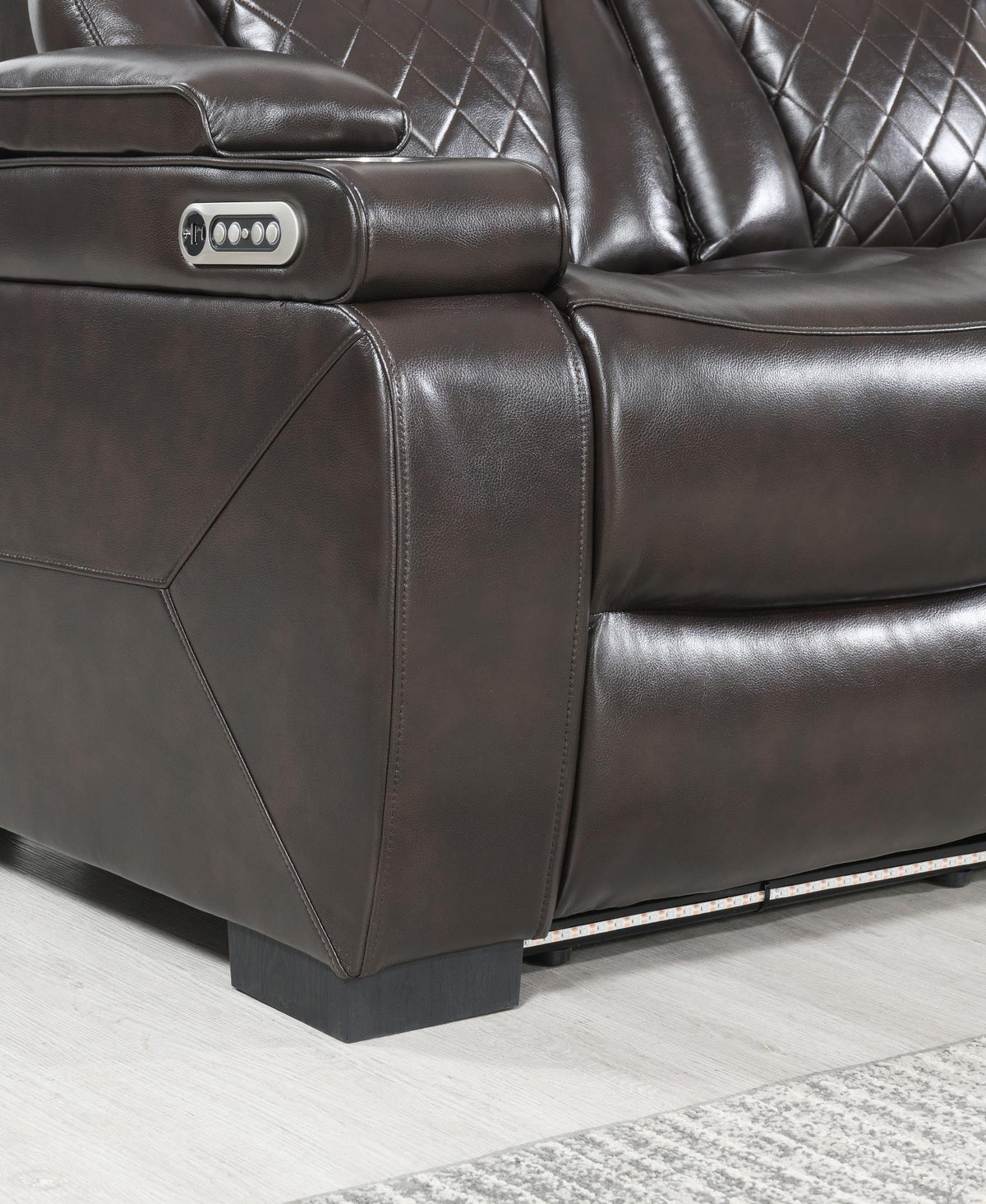 Power Reclining 2-Piece Living Room Set U104