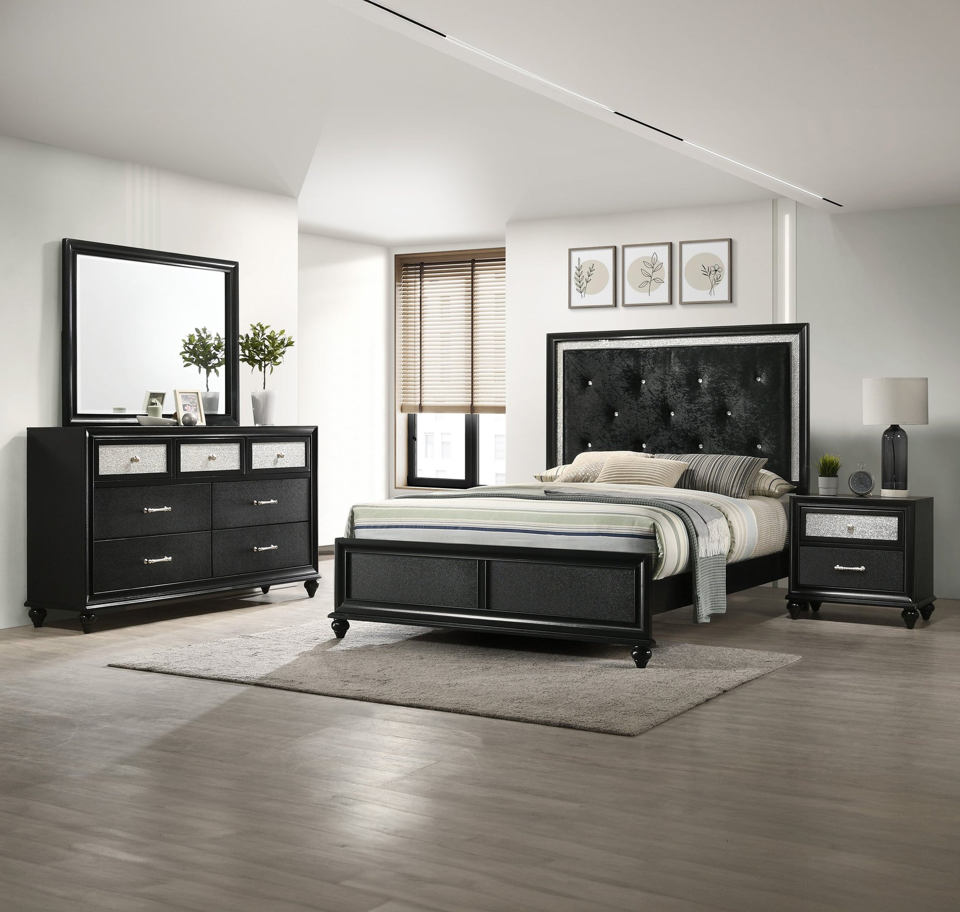 LILA CHEST BLACK