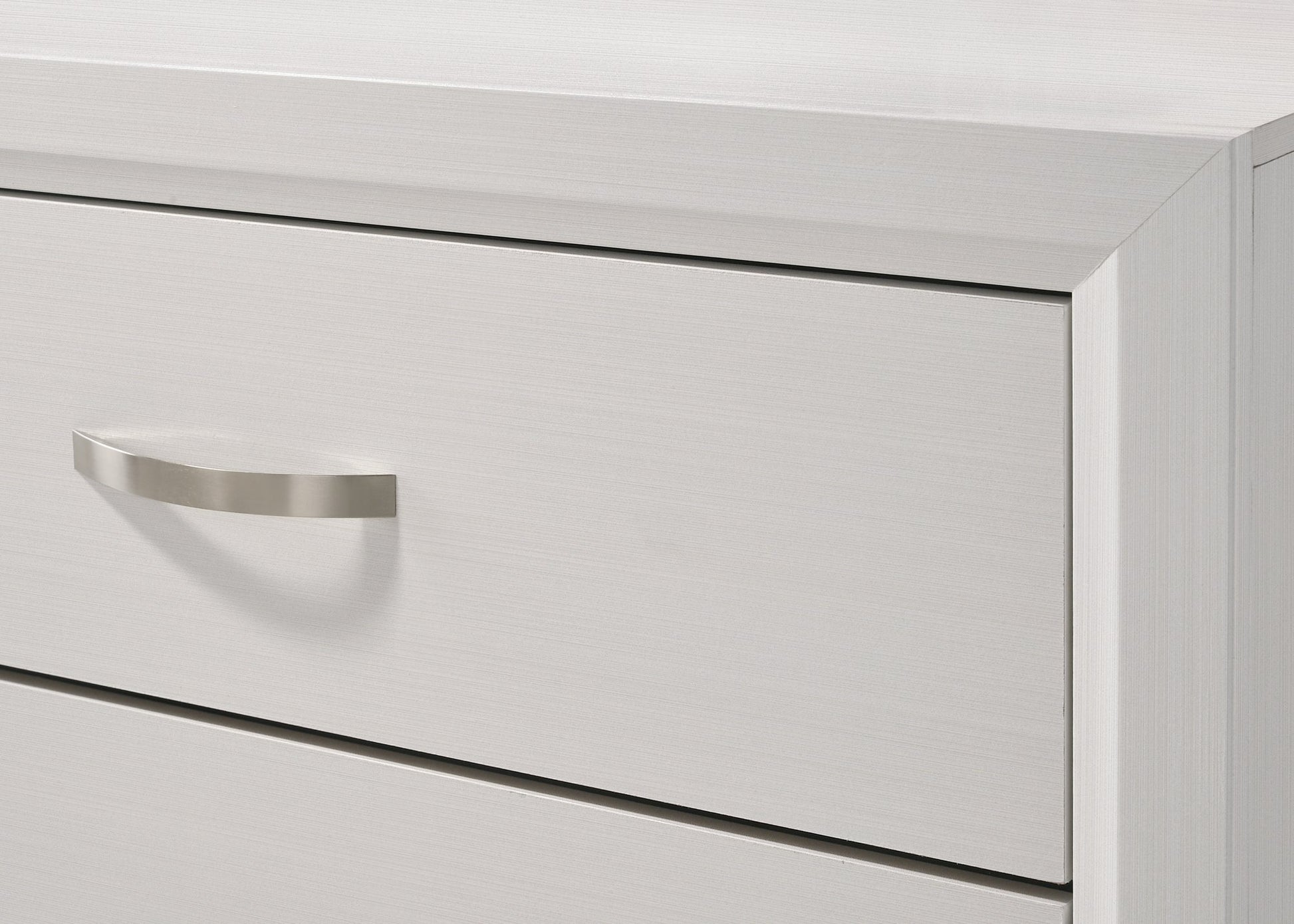 AKERSON DRESSER CHALK