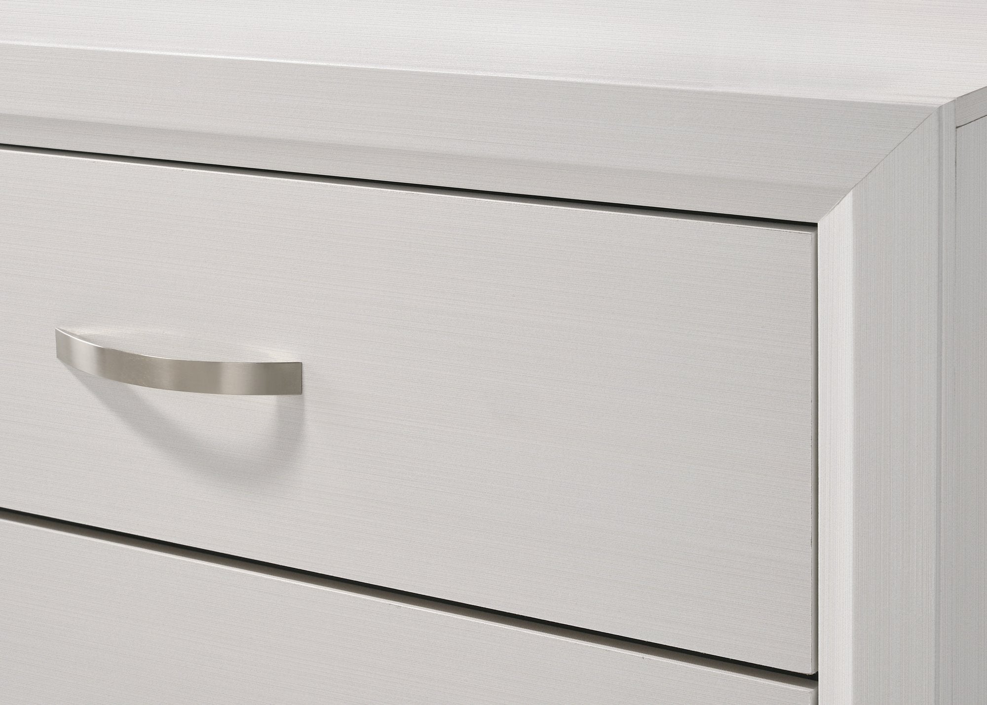 AKERSON DRESSER CHALK