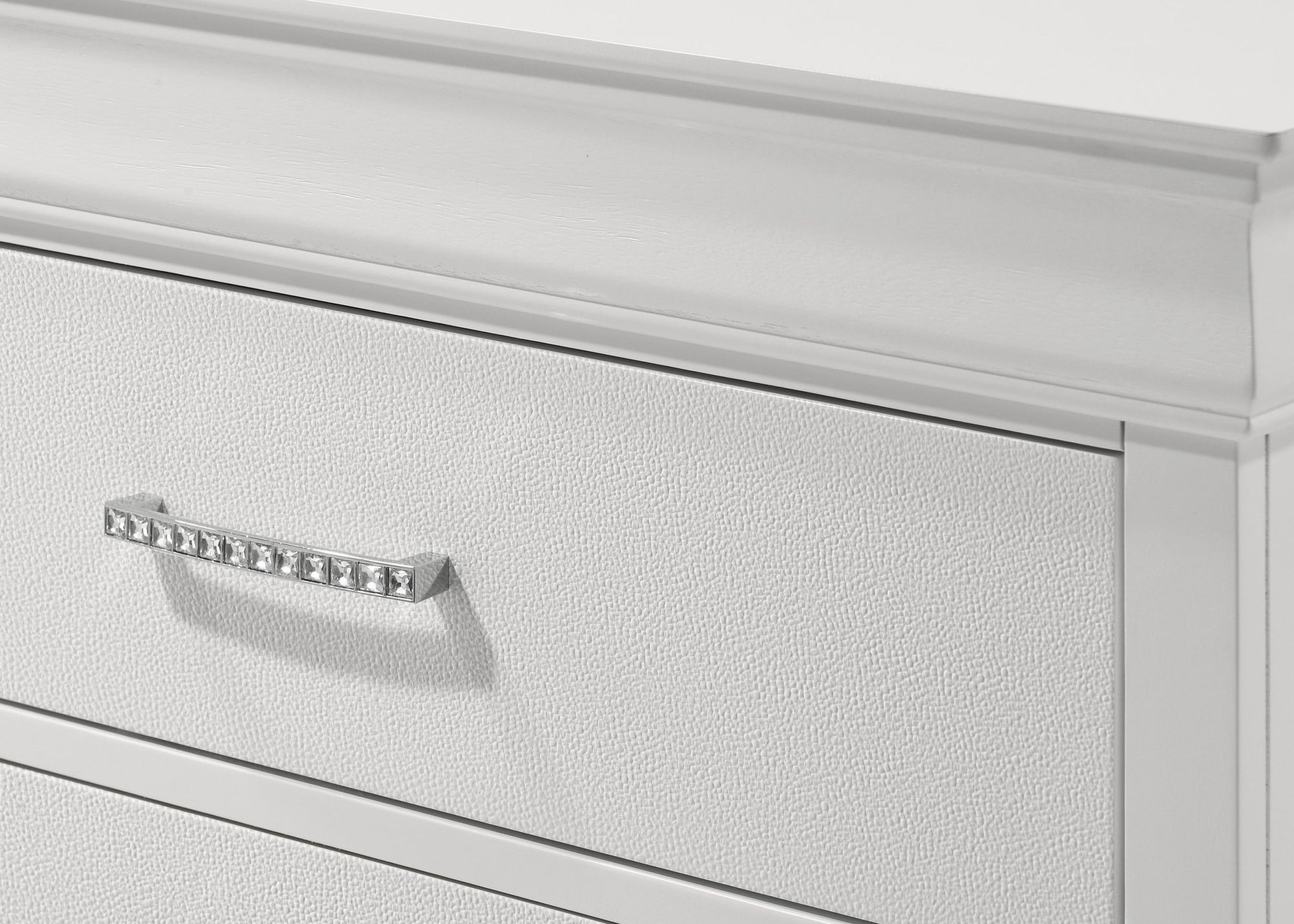AMALIA CHEST WHITE